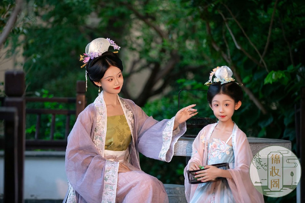 开封室内布景宋制汉服拍摄